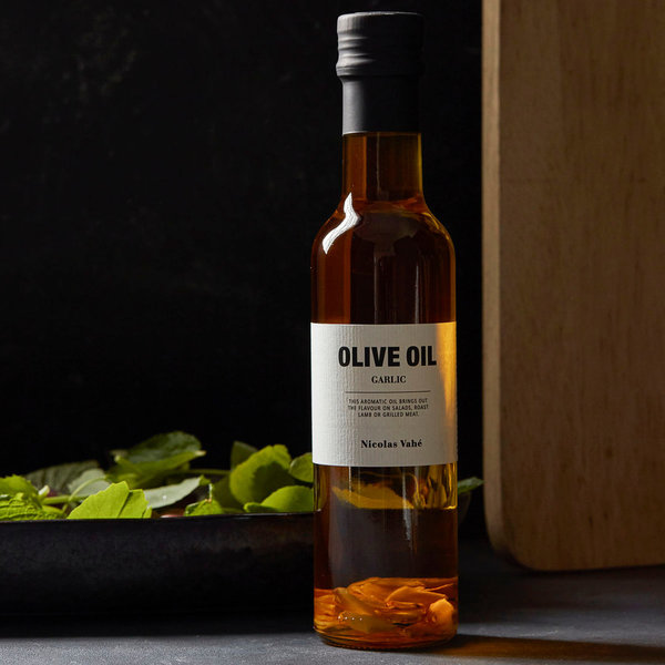 Olivenöl mit Knoblauch | NICOLAS VAHÈ